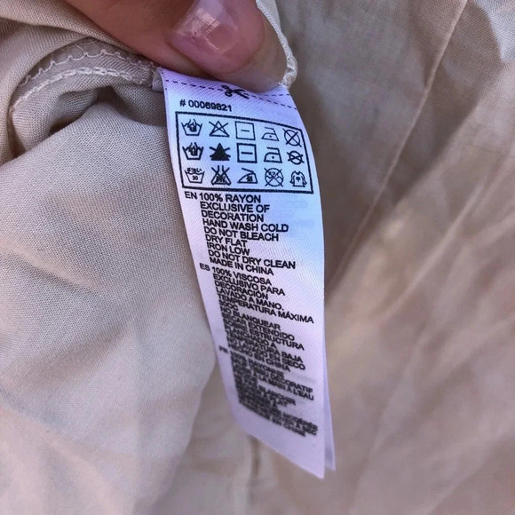 NWT FOREVER 21 LACE COLLARED TANK - Picture 4 of 5